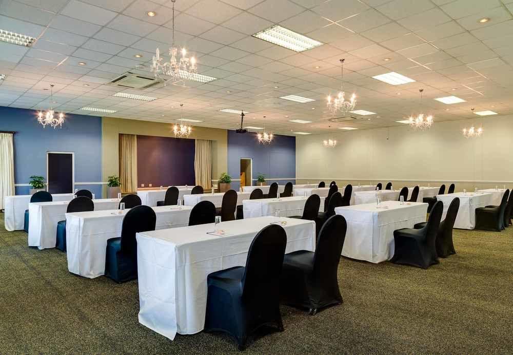 Protea Hotel By Marriott George King George Exteriér fotografie