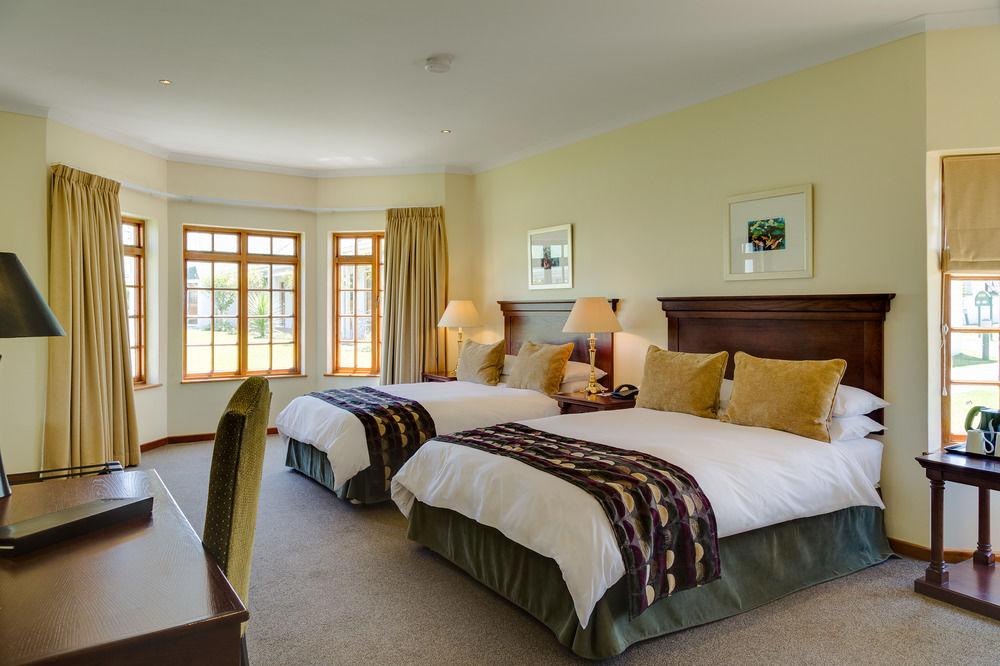 Protea Hotel By Marriott George King George Exteriér fotografie