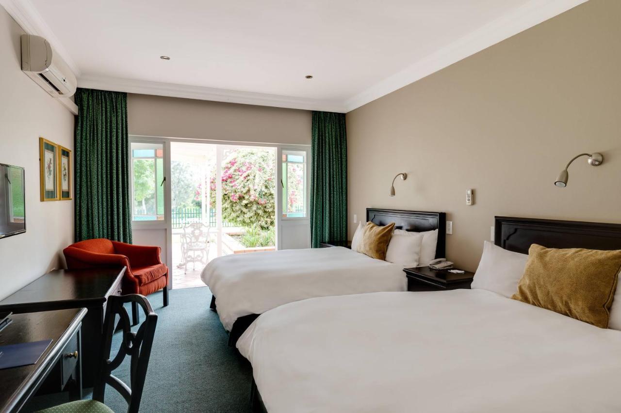 Protea Hotel By Marriott George King George Exteriér fotografie