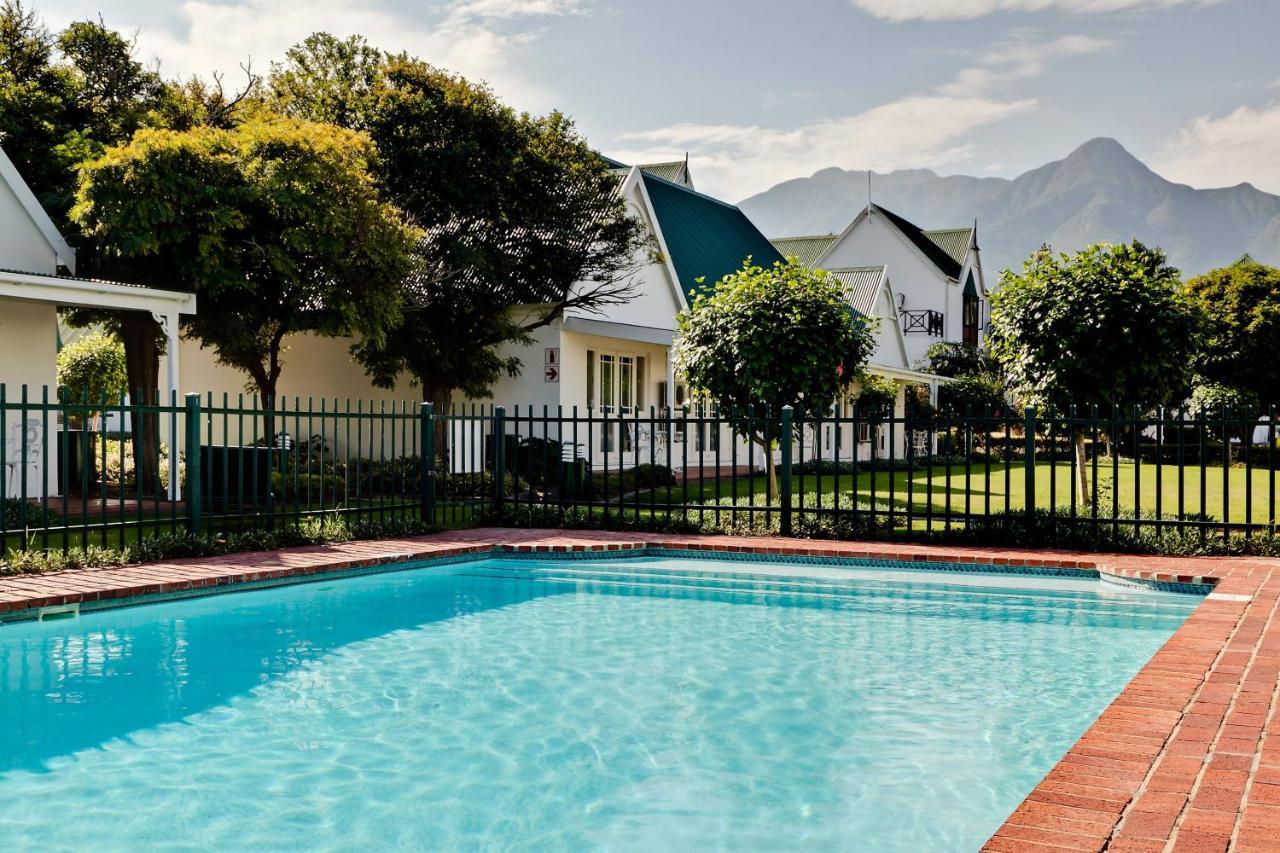 Protea Hotel By Marriott George King George Exteriér fotografie