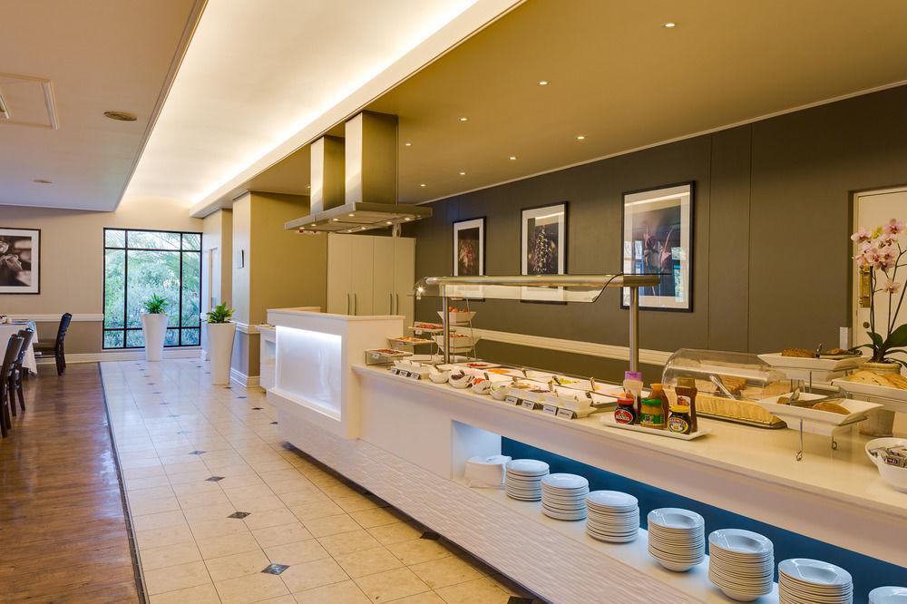 Protea Hotel By Marriott George King George Exteriér fotografie