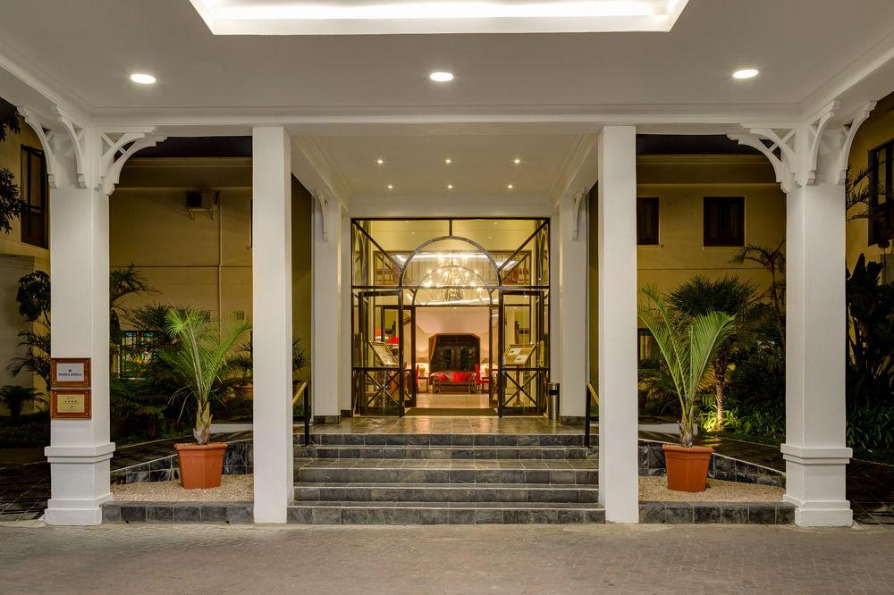 Protea Hotel By Marriott George King George Exteriér fotografie